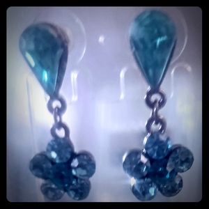 Blue dangly earrings with flowers